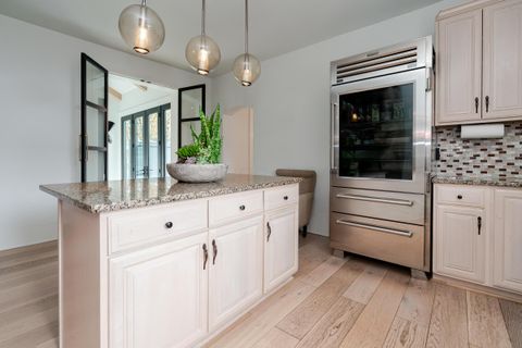 Tiny photo for 186 E Sycamore Street, Columbus, OH 43206 (MLS # 225045031)