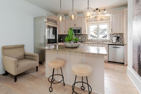 Tiny photo for 186 E Sycamore Street, Columbus, OH 43206 (MLS # 225045031)