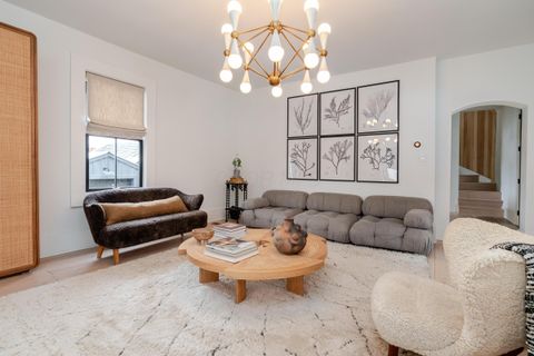 Tiny photo for 186 E Sycamore Street, Columbus, OH 43206 (MLS # 225045031)