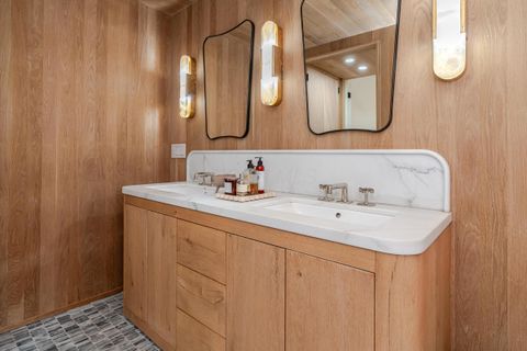 Tiny photo for 186 E Sycamore Street, Columbus, OH 43206 (MLS # 225045031)