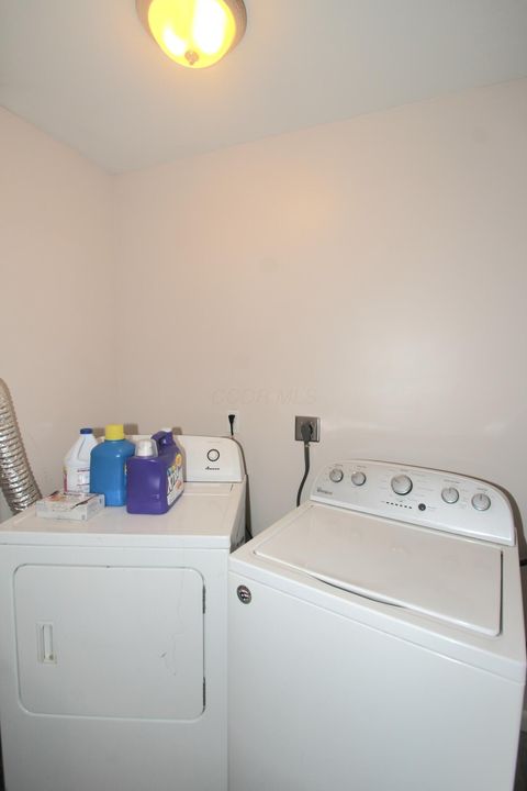 Tiny photo for 345 Weymouth Lane, Columbus, OH 43228 (MLS # 225040605)