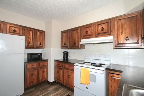 Tiny photo for 345 Weymouth Lane, Columbus, OH 43228 (MLS # 225040605)