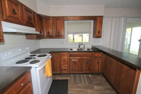 Tiny photo for 345 Weymouth Lane, Columbus, OH 43228 (MLS # 225040605)