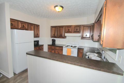 Tiny photo for 345 Weymouth Lane, Columbus, OH 43228 (MLS # 225040605)