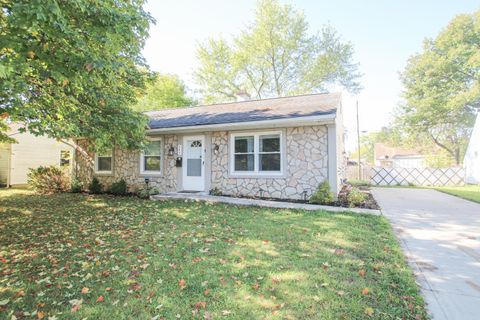Photo of 345 Weymouth Lane, Columbus, OH 43228 (MLS # 225040605) Photo of 345 Weymouth Lane, Columbus, OH 43228 (MLS # 225040605)