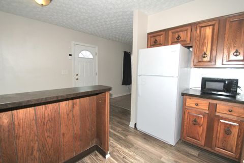 Tiny photo for 345 Weymouth Lane, Columbus, OH 43228 (MLS # 225040605)