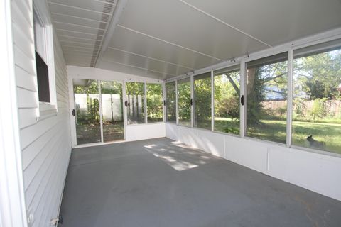 Tiny photo for 345 Weymouth Lane, Columbus, OH 43228 (MLS # 225040605)