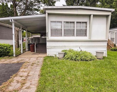 Tiny photo for 250 Estates Lane, Reynoldsburg, OH 43068 (MLS # 226000567)