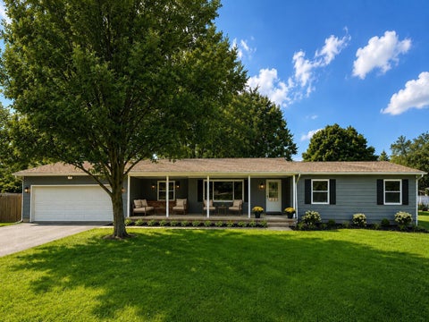 Photo of 417 Forward Pass Road SW, Pataskala, OH 43062 (MLS # 226032915)