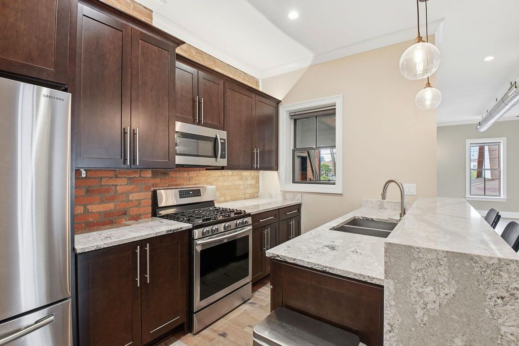 Photo of 175 E Livingston Avenue B #B, Columbus, OH 43215 (MLS # 226014129)