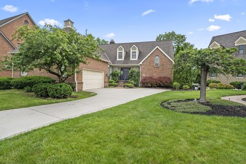 Homes For Sale - 9083 Moors Place<br/> Dublin, OH 43017