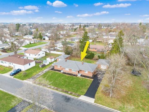 Tiny photo for 3070 Lotz Drive, Grove City, OH 43123 (MLS # 225037683)