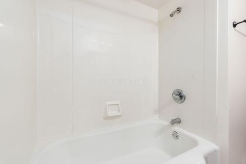 Tiny photo for 3070 Lotz Drive, Grove City, OH 43123 (MLS # 225037683)