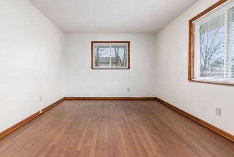 Tiny photo for 3070 Lotz Drive, Grove City, OH 43123 (MLS # 225037683)