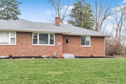 Tiny photo for 3070 Lotz Drive, Grove City, OH 43123 (MLS # 225037683)