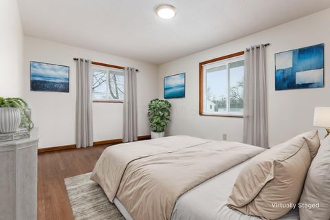Tiny photo for 3070 Lotz Drive, Grove City, OH 43123 (MLS # 225037683)