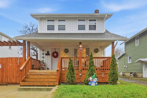Photo of 1379 Loretta Avenue, Columbus, OH 43211 (MLS # 225044344)