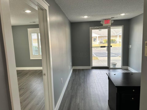 Photo of 34 Village Pointe Drive, Powell, OH 43065 (MLS # 226039870)
