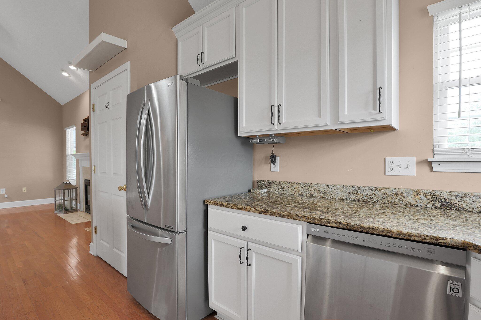 3040 Clifford Avenue, Ashville, Ohio image 16