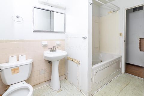 Tiny photo for 5548 Roche Drive, Columbus, OH 43229 (MLS # 225044551)