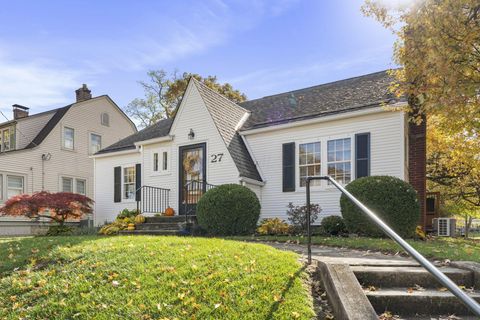 Tiny photo for 27 Woodland Avenue, Delaware, OH 43015 (MLS # 225041748)