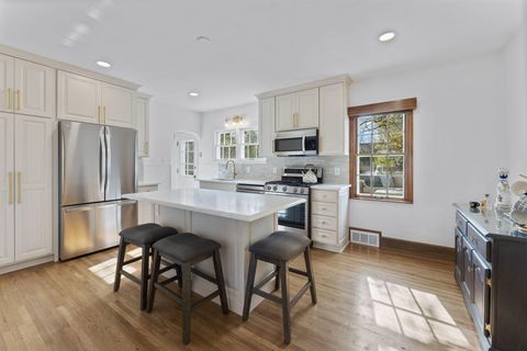 Tiny photo for 27 Woodland Avenue, Delaware, OH 43015 (MLS # 225041748)