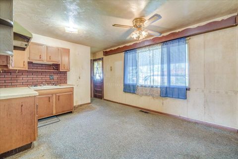 Photo of 913 Roosevelt Court, Newark, OH 43055 (MLS # 225039016)