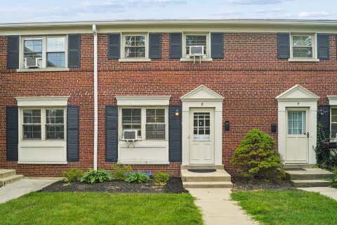 Photo of 1775 Northwest Court E/109 #E/109, Columbus, OH 43212 (MLS # 226029966)