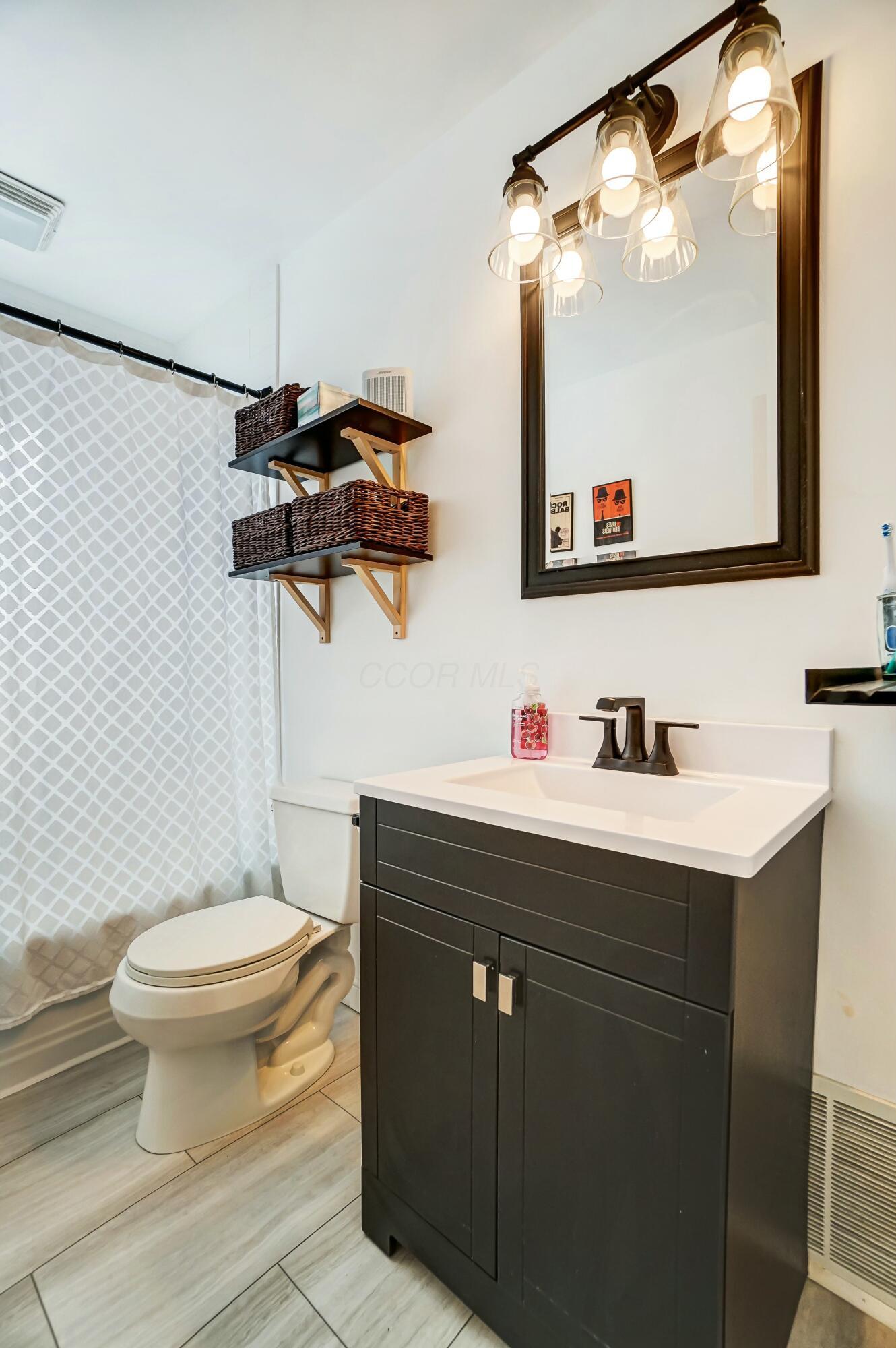 678 E Royal Forest Boulevard, Columbus, Ohio image 17