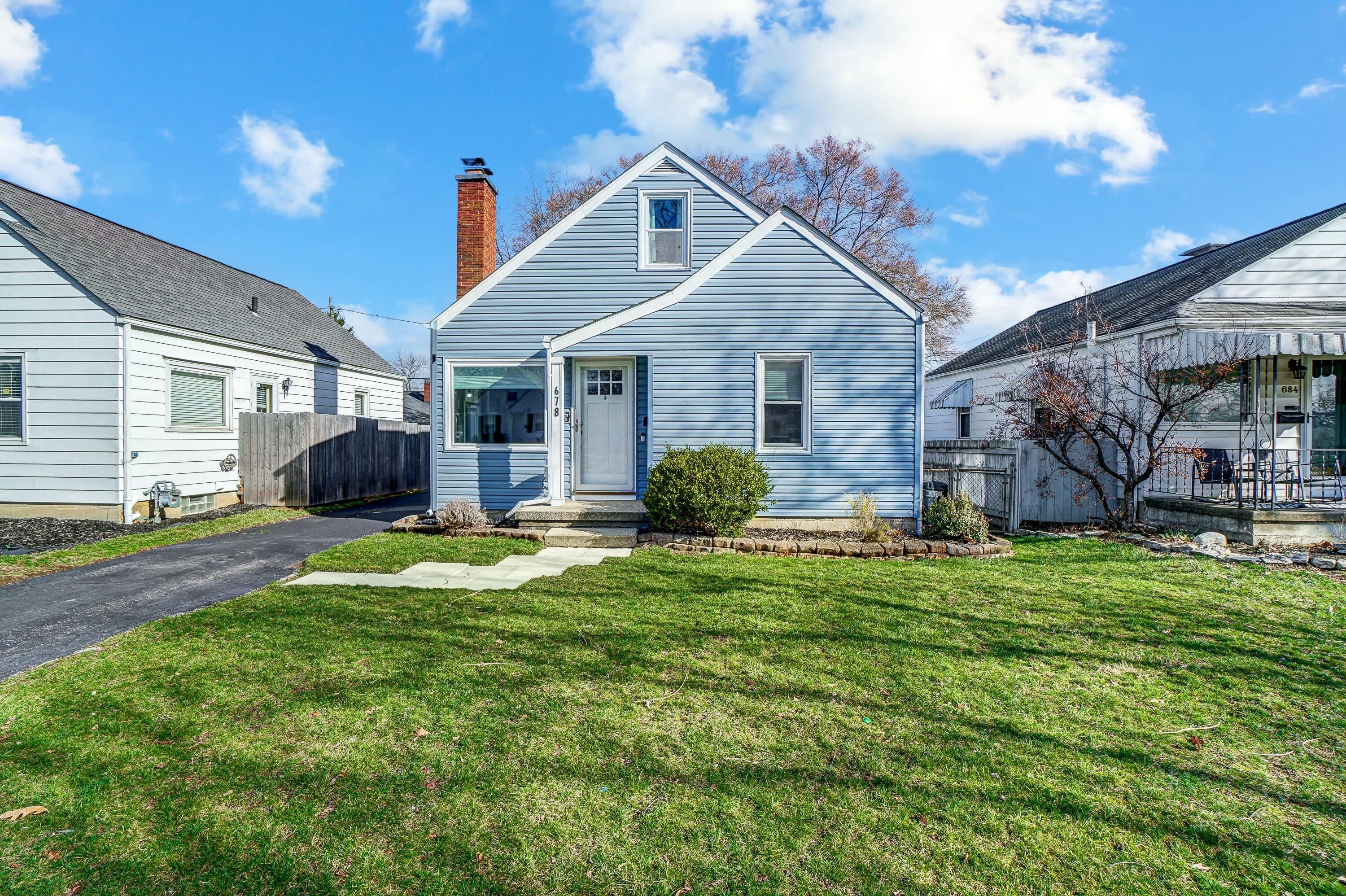 678 E Royal Forest Boulevard, Columbus, Ohio image 2