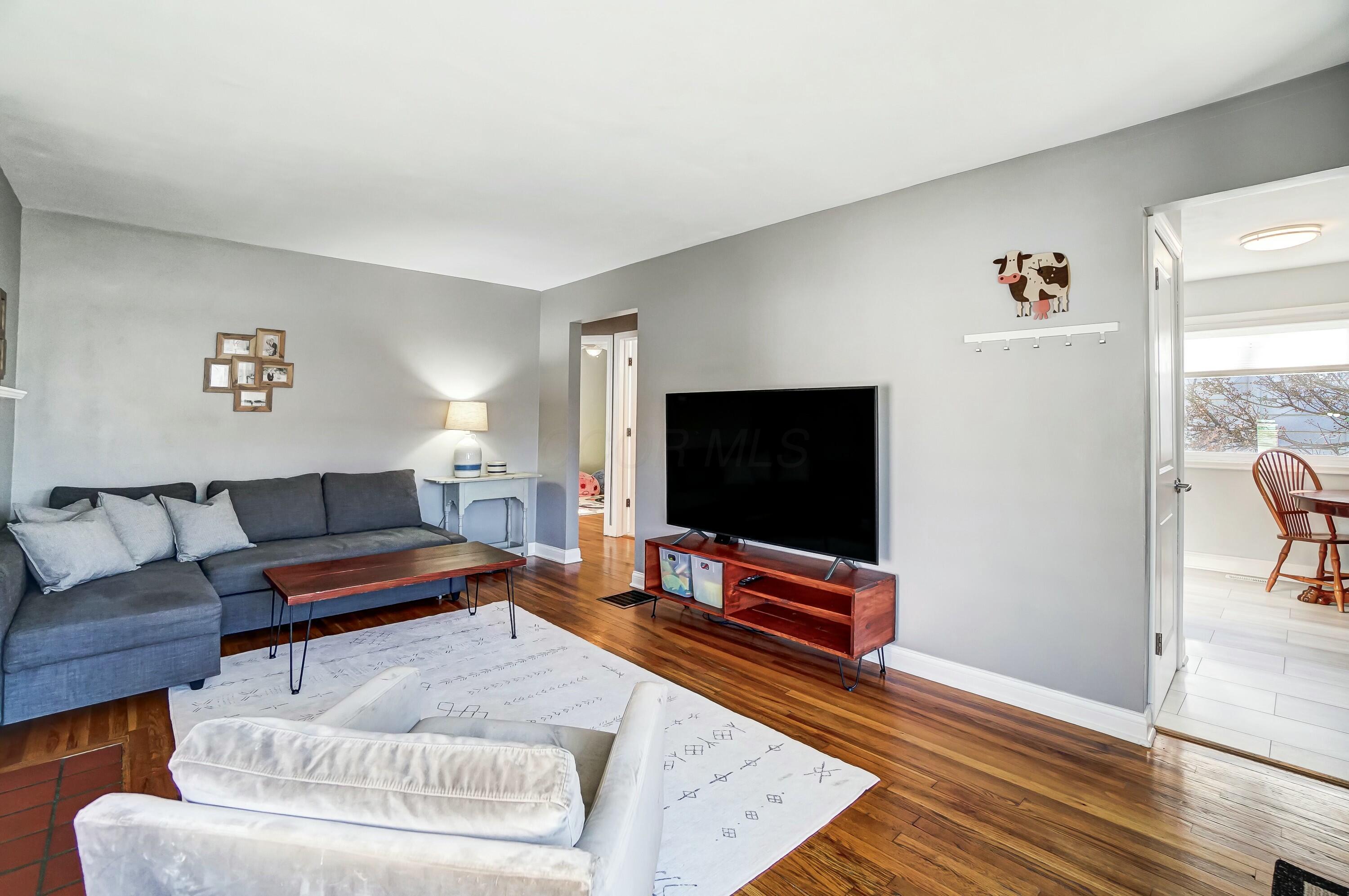 678 E Royal Forest Boulevard, Columbus, Ohio image 6