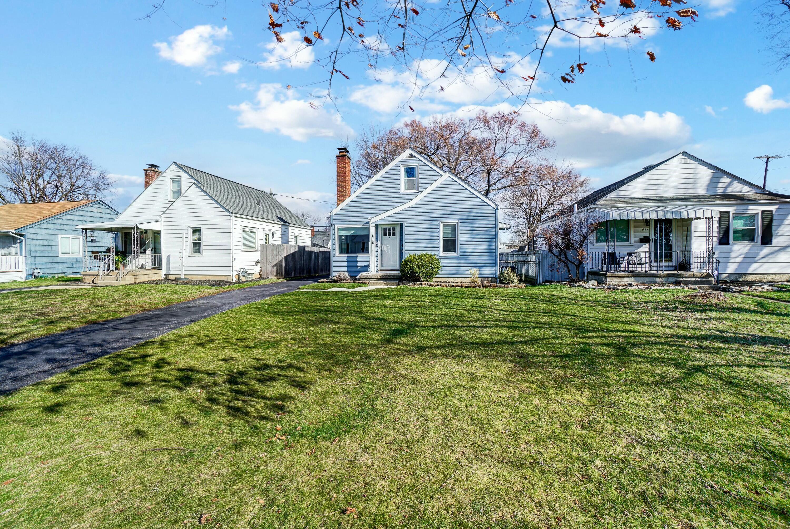 678 E Royal Forest Boulevard, Columbus, Ohio image 3