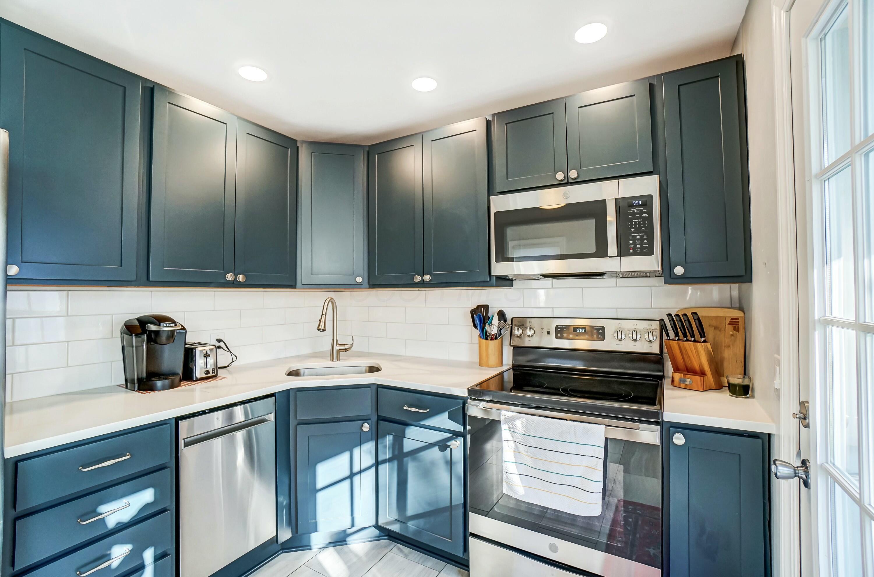 678 E Royal Forest Boulevard, Columbus, Ohio image 8