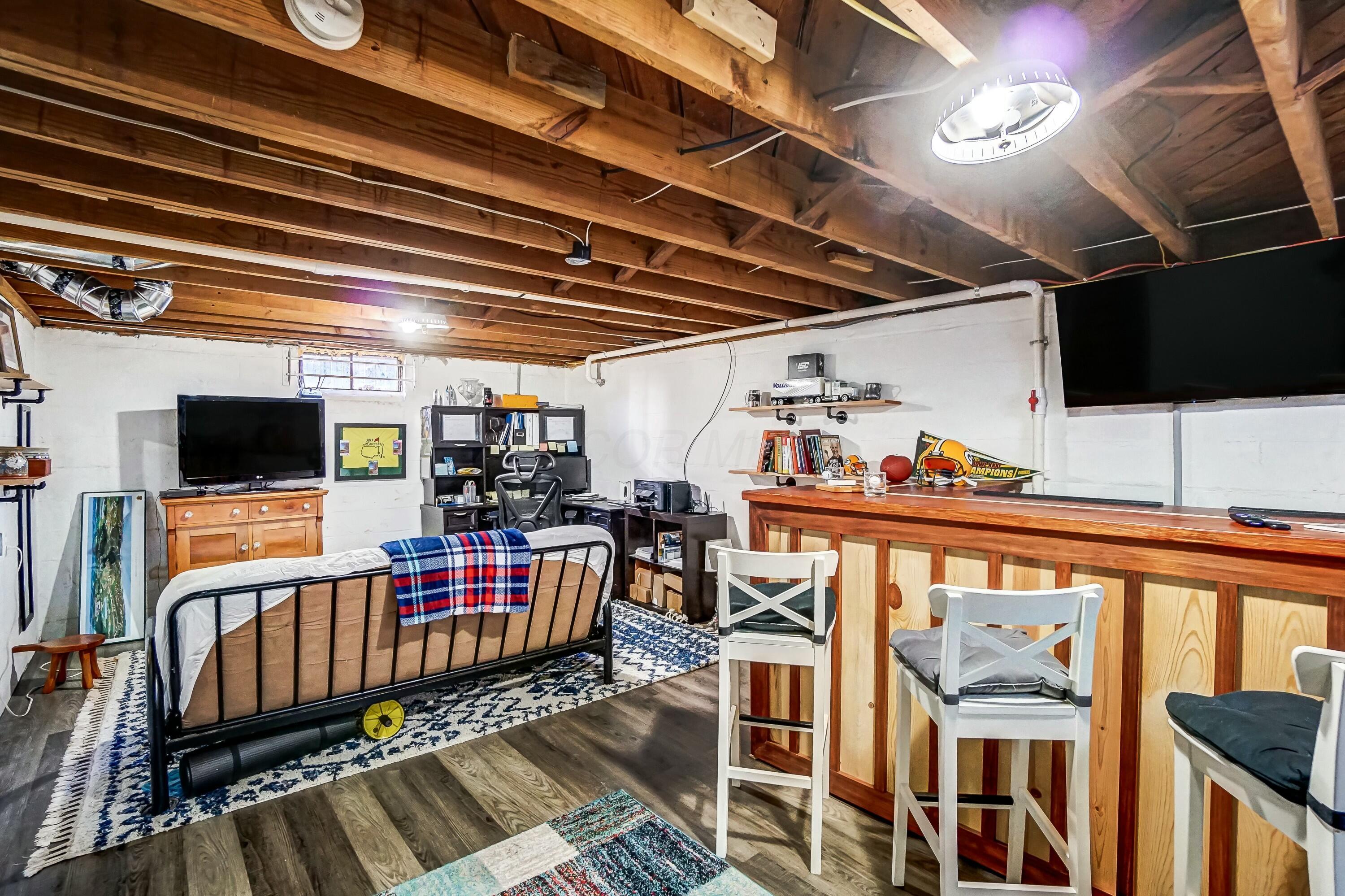 678 E Royal Forest Boulevard, Columbus, Ohio image 25