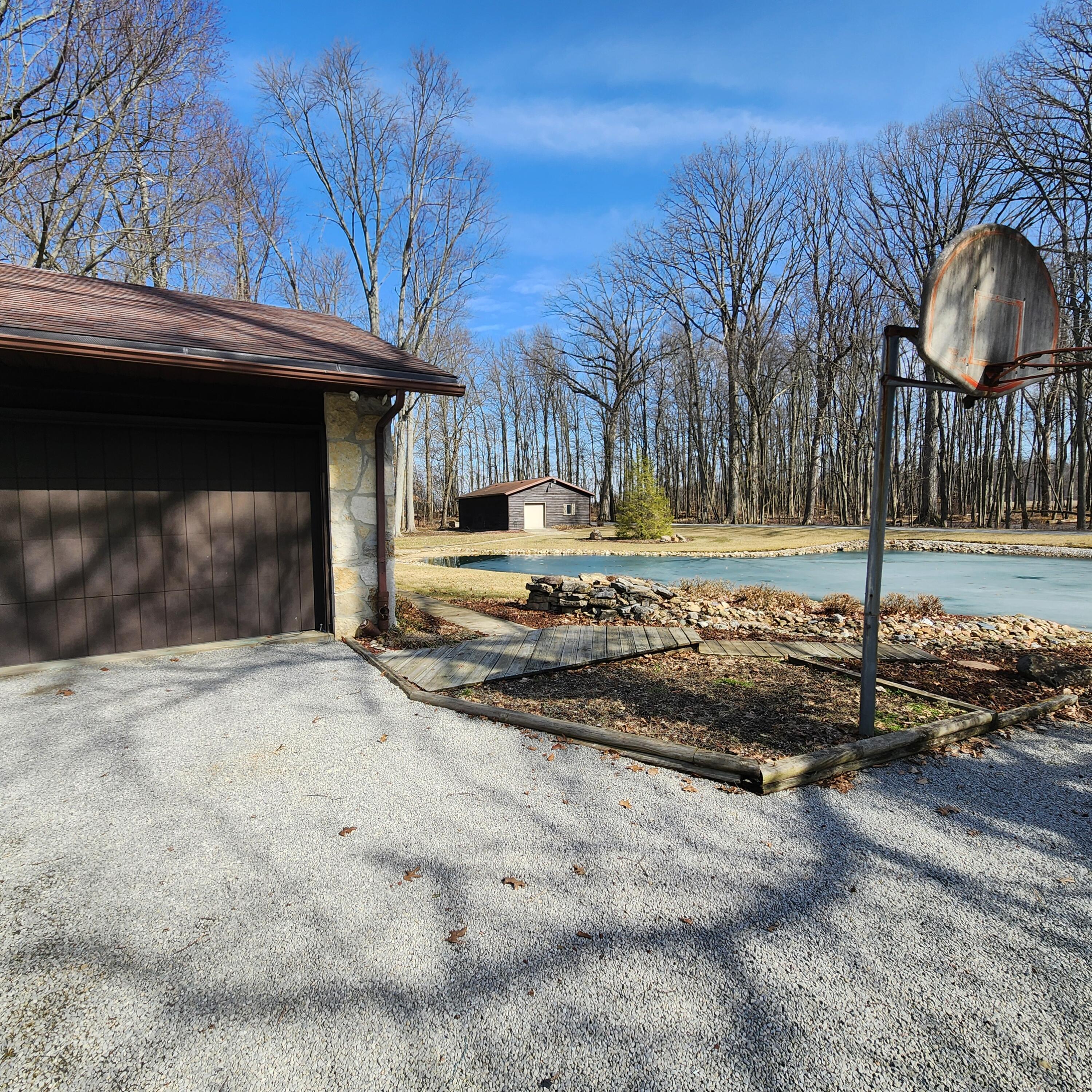 4574 Galion New Winchester Road, Galion, Ohio image 38