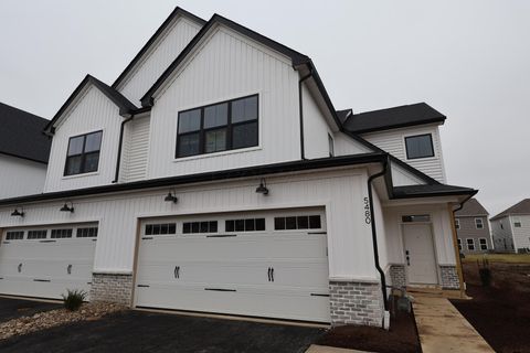 Photo of 5480 Fawnsbury Court, Powell, OH 43065 (MLS # 225039372)