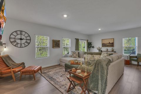 Tiny photo for 573 Penwell Drive, Delaware, OH 43015 (MLS # 225039472)