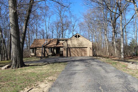 Photo of 4860 Bayhill Drive, Powell, OH 43065 (MLS # 226004662)