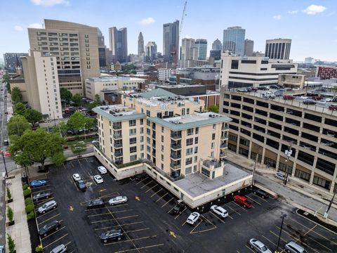 Photo of 196 S Grant Avenue 607 #607, Columbus, OH 43215 (MLS # 225043665)