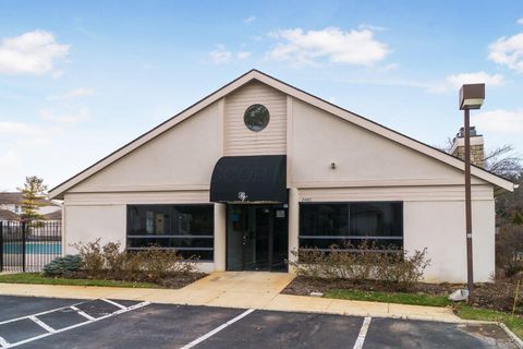 Tiny photo for 2491 Calais Way, Columbus, OH 43235 (MLS # 225040256)