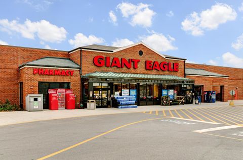 Tiny photo for 76 E Lakeview Avenue, Columbus, OH 43202 (MLS # 226002150)