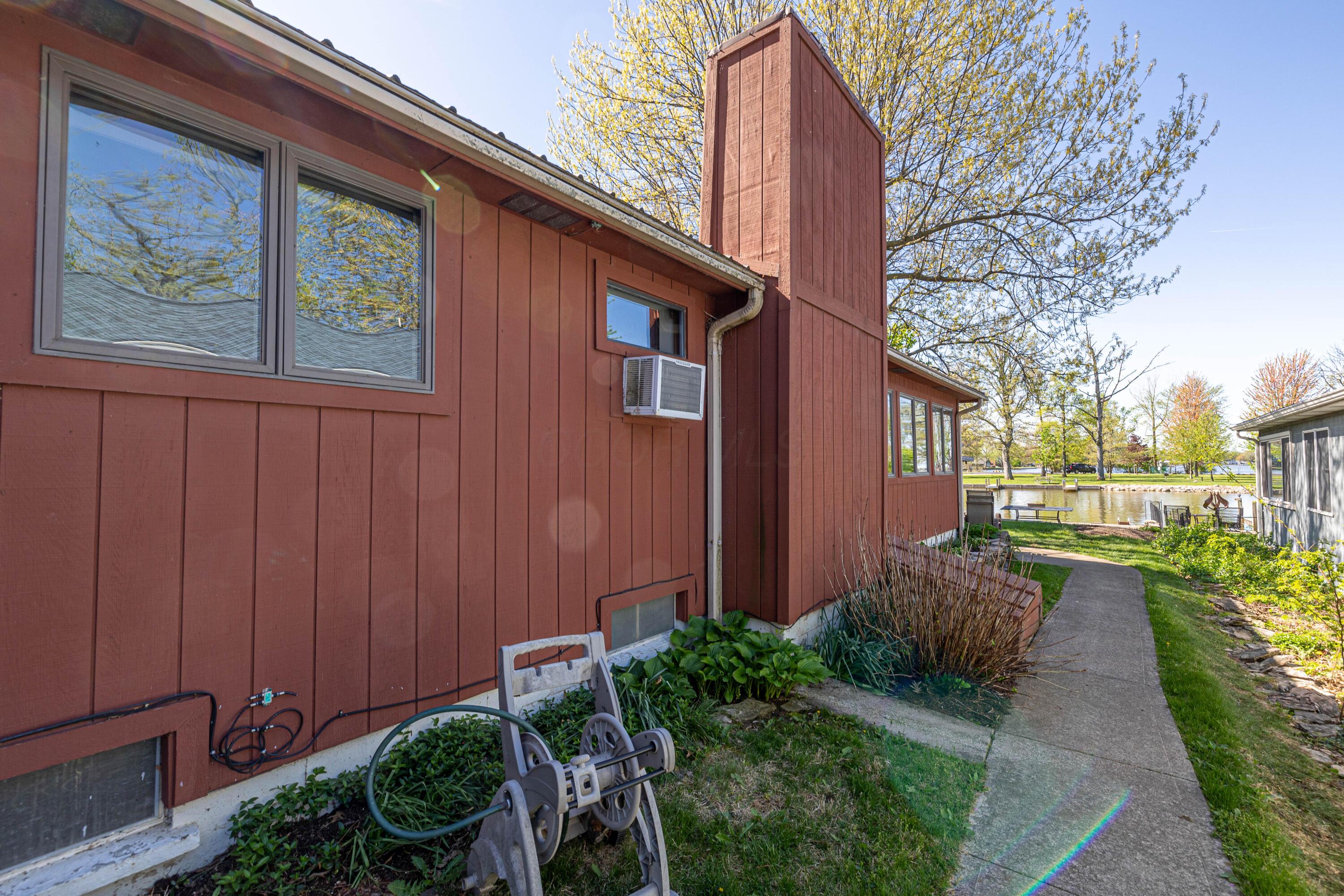 10125 Seminole Shore Drive, Huntsville, Ohio image 14