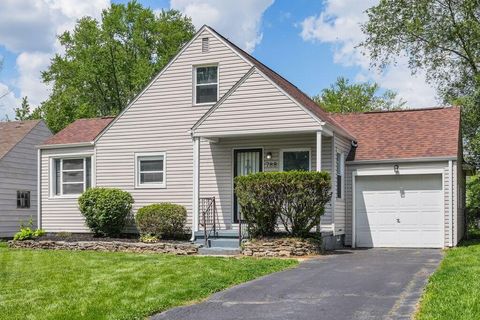 Photo of 788 Tibet Road, Columbus, OH 43211 (MLS # 226013837)