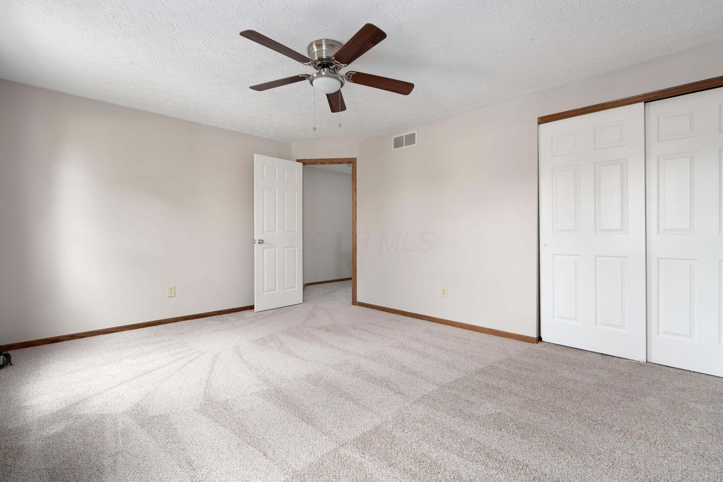7552 Deer Creek Drive, Columbus, Ohio image 35