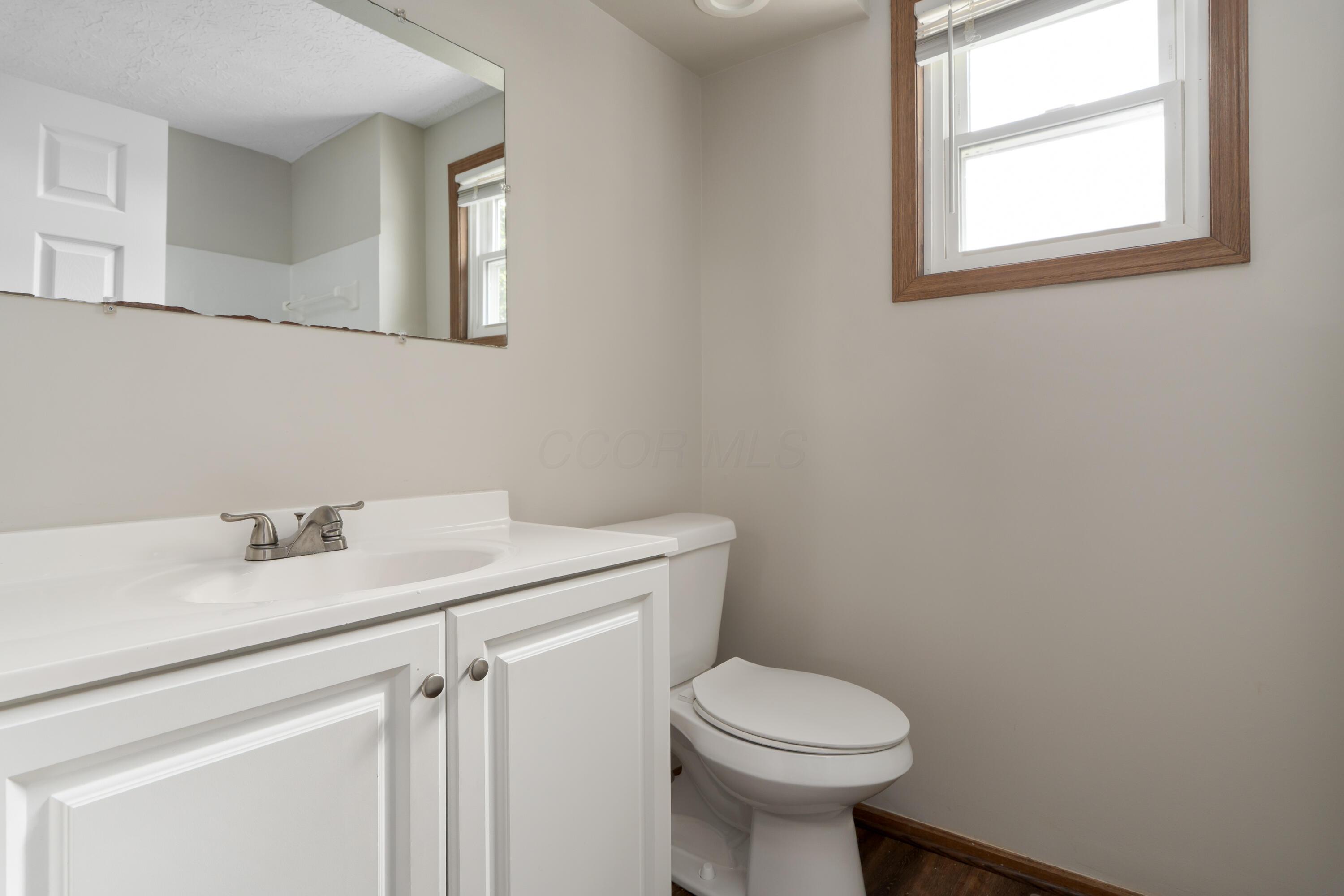 7552 Deer Creek Drive, Columbus, Ohio image 38