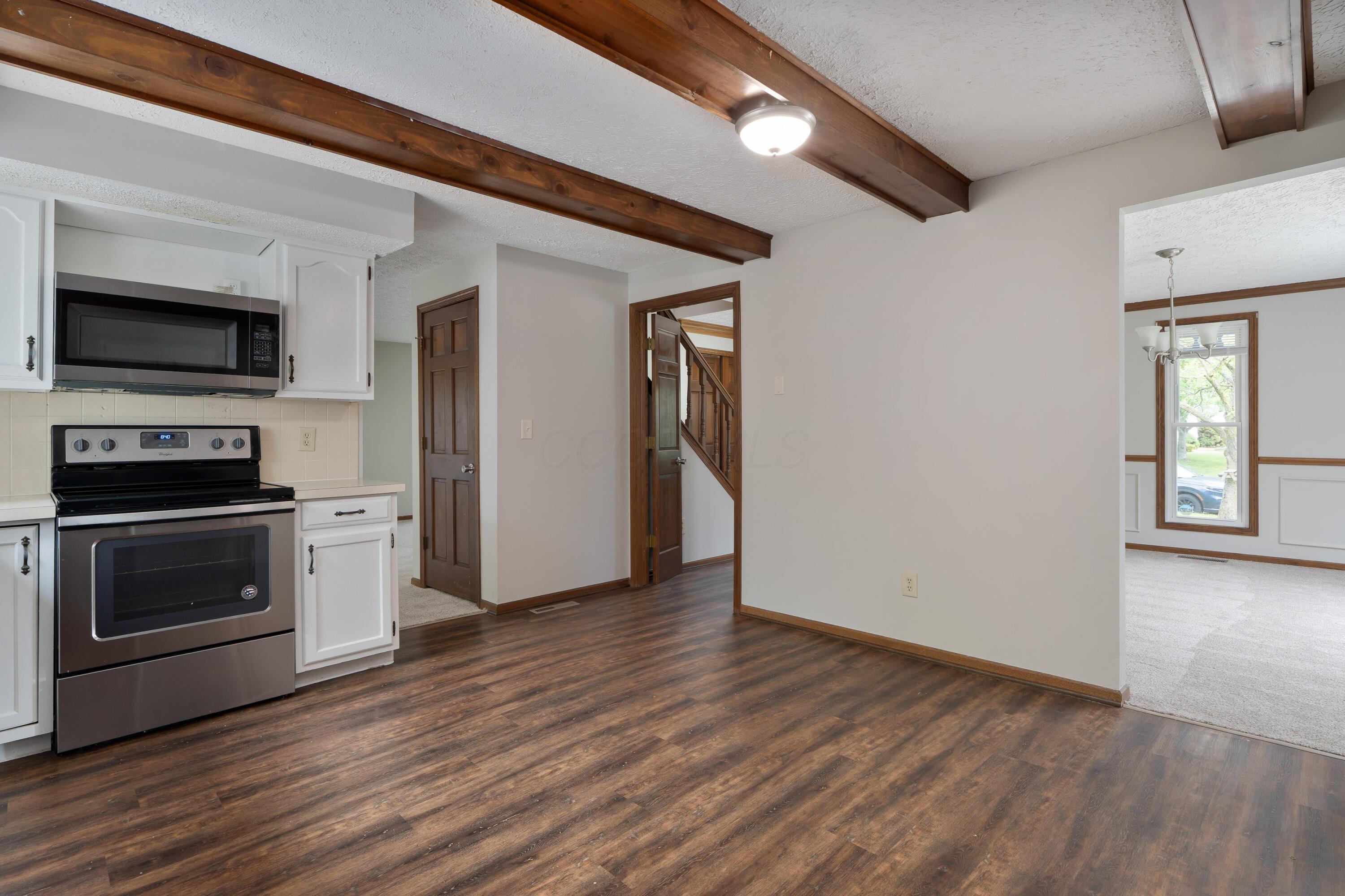 7552 Deer Creek Drive, Columbus, Ohio image 20