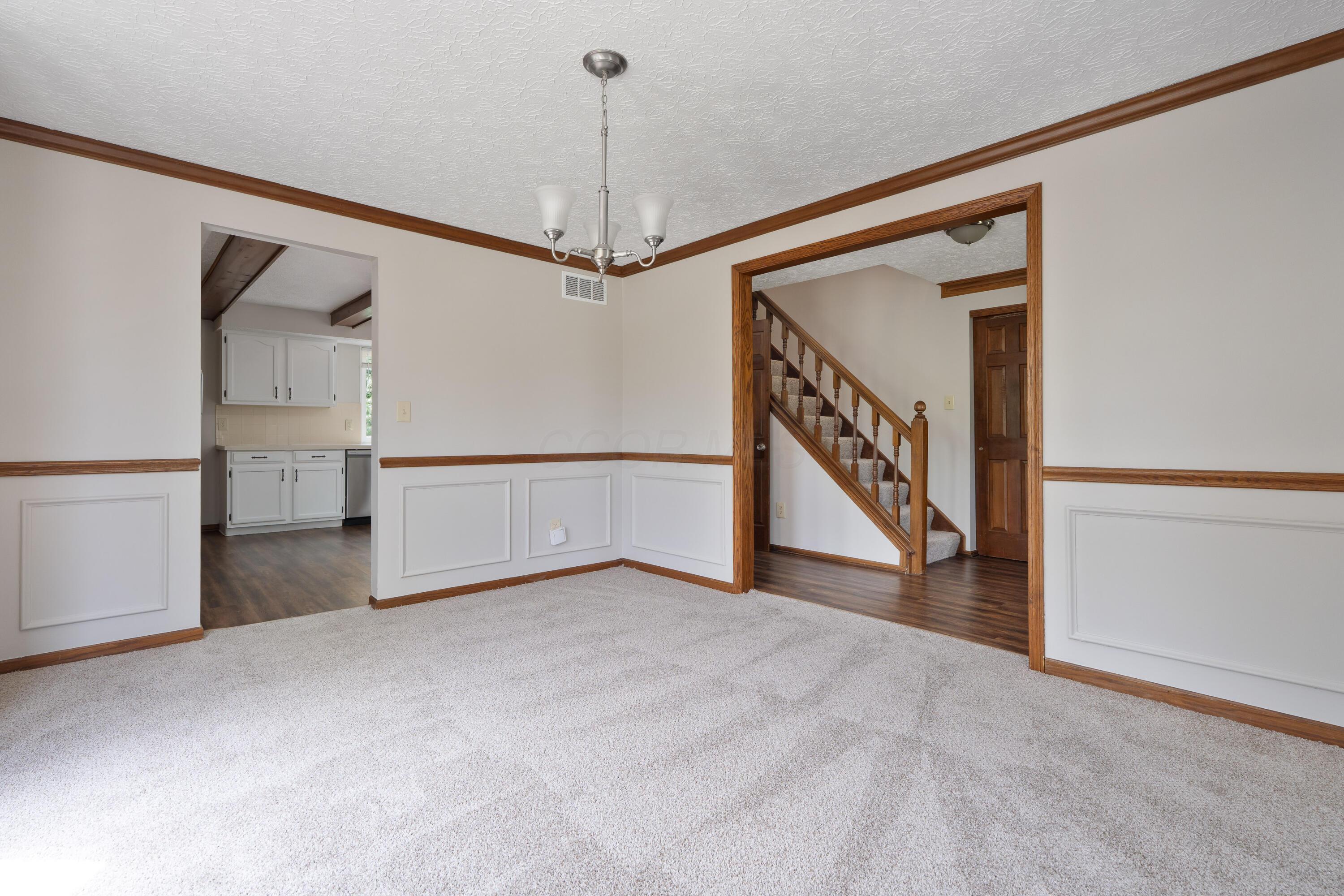 7552 Deer Creek Drive, Columbus, Ohio image 15
