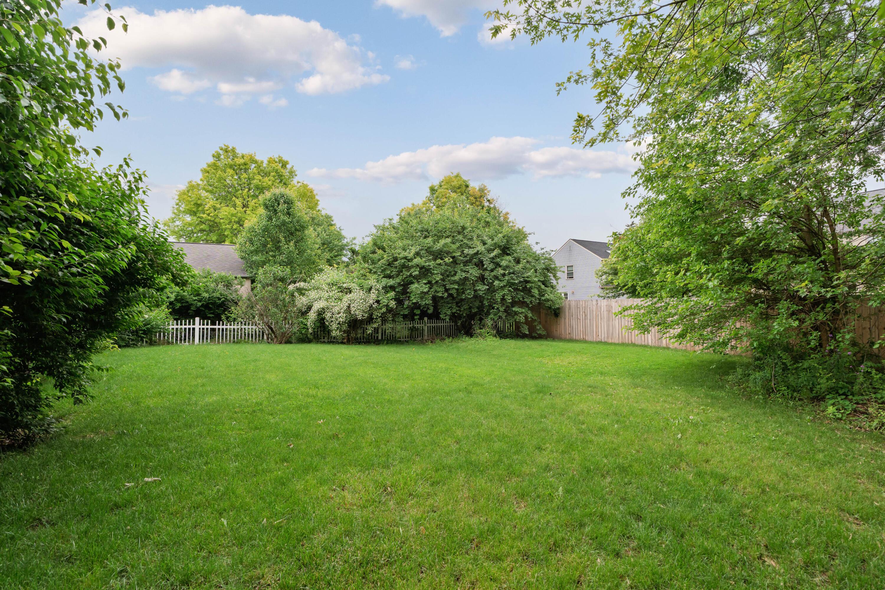 7552 Deer Creek Drive, Columbus, Ohio image 43