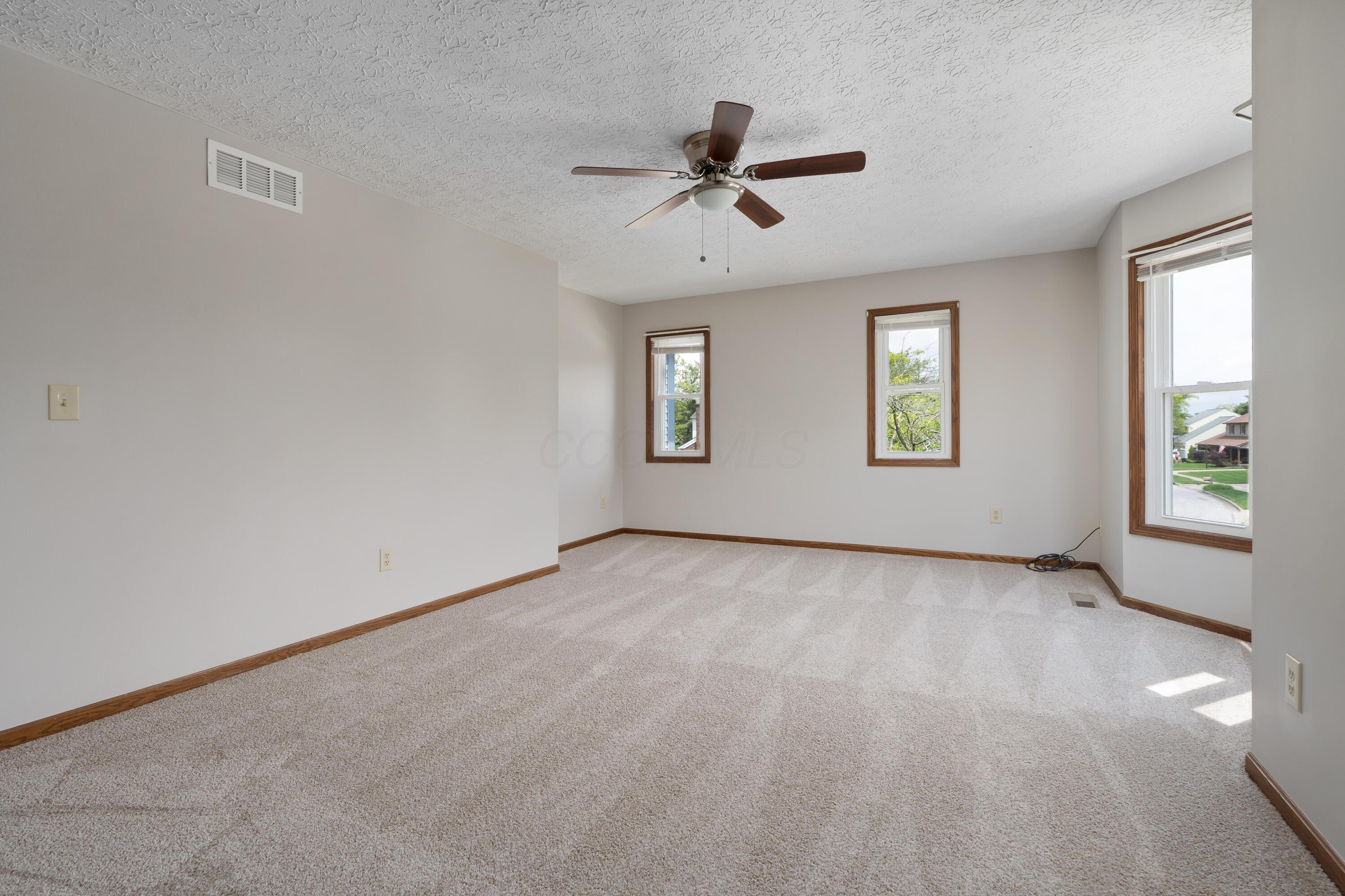 7552 Deer Creek Drive, Columbus, Ohio image 27