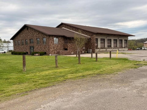 Photo of 4550 Roseville Road, Roseville, OH 43777 (MLS # 226031492)